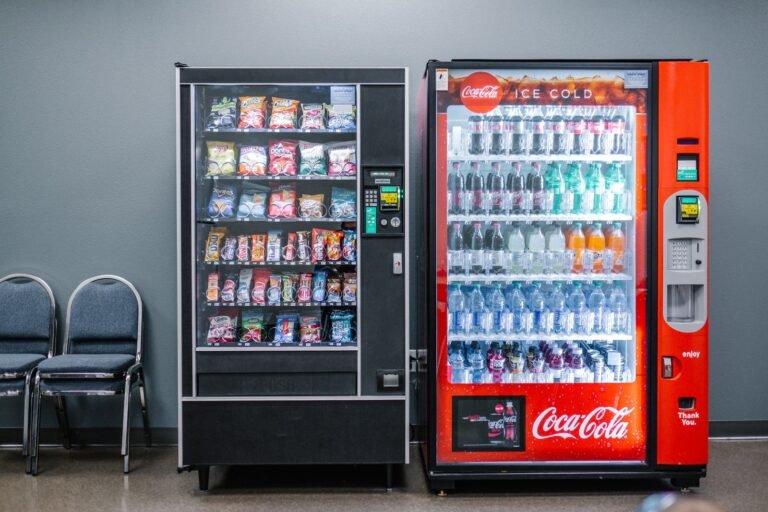 how much do vending machines make a day